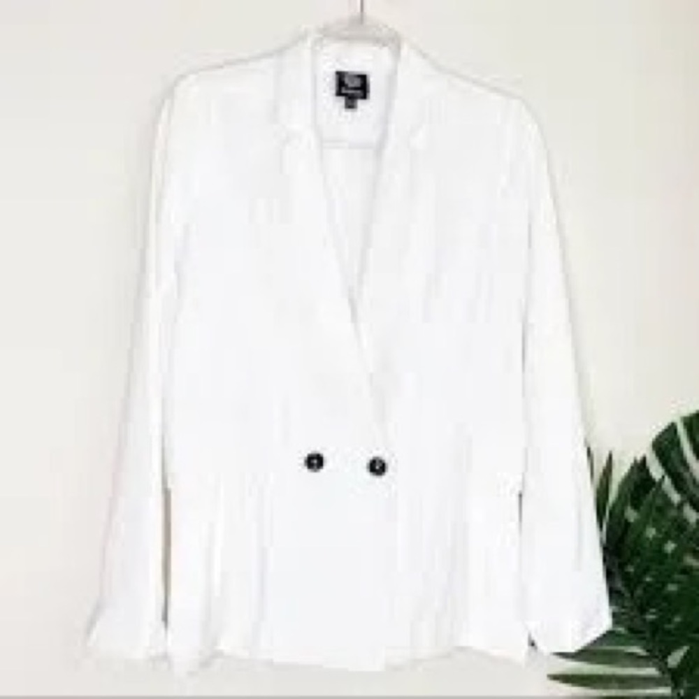NEW Bobeau White Blazer